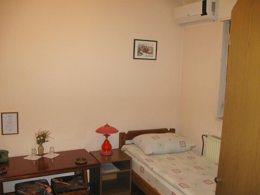 Amfora Rooms Caribrod Димитровґрад Номер фото