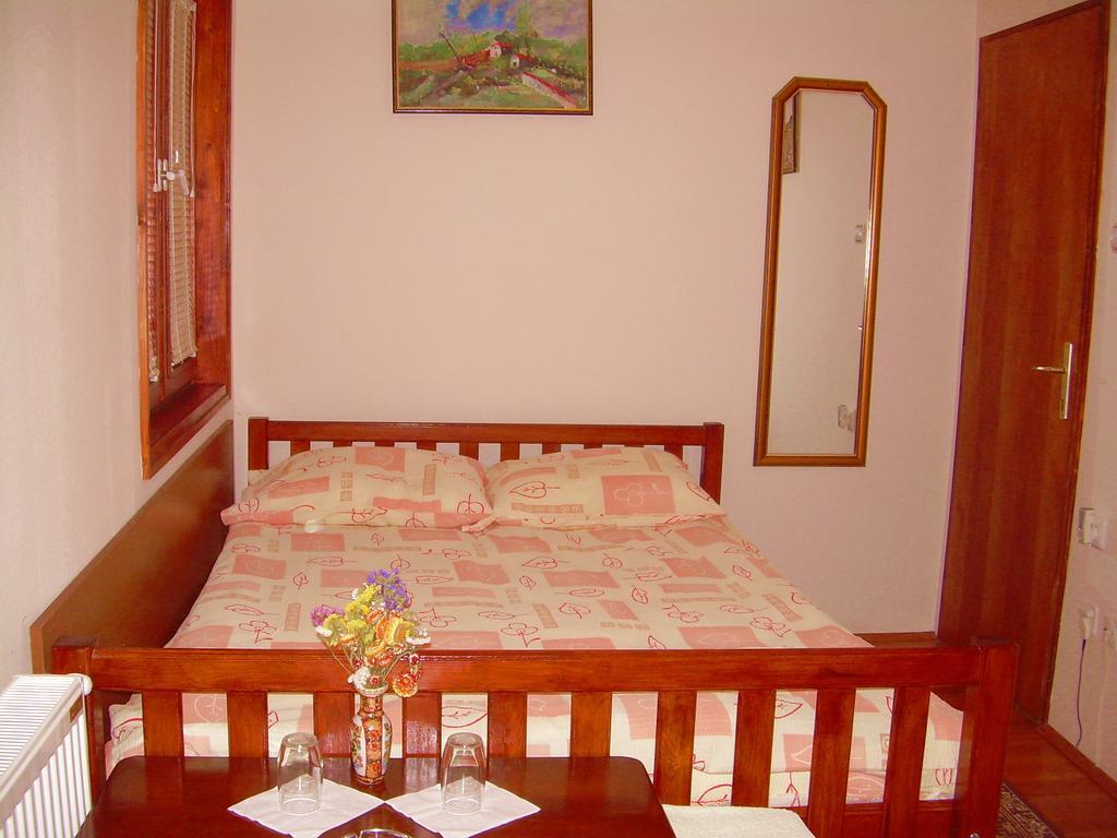 Amfora Rooms Caribrod Димитровґрад Номер фото